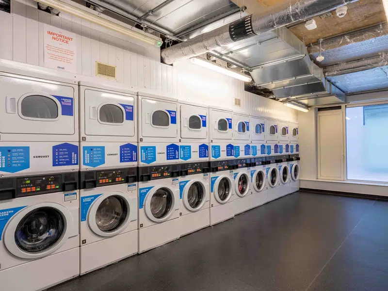 iQ City, London photo 25