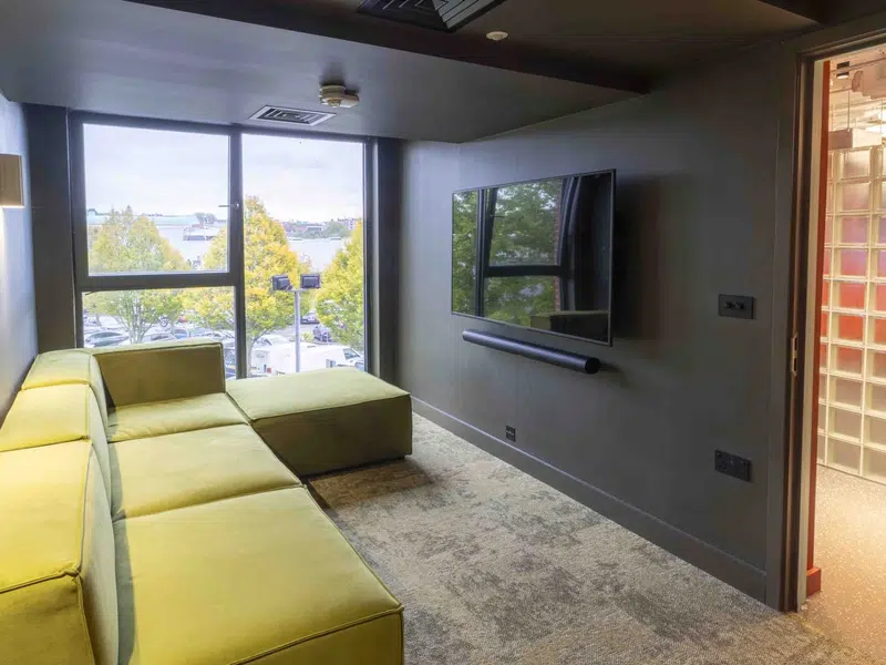 iQ Haywood House, London photo 13