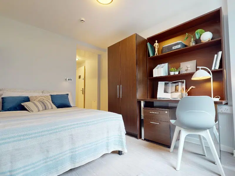 iQ Highbury, London photo 1