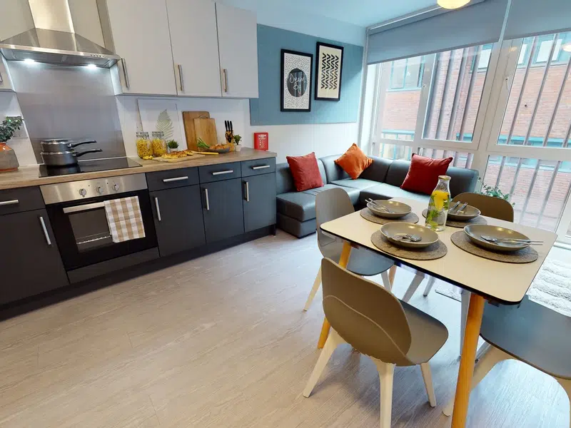 iQ Magenta House, London photo 9