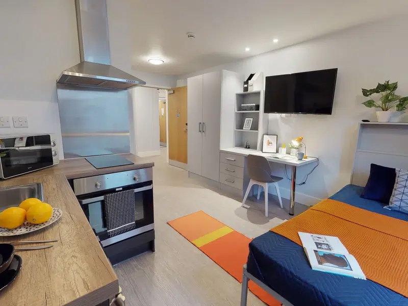 iQ Magenta House, London photo 8