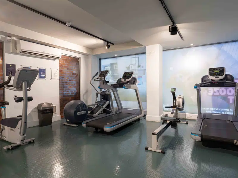 iQ Magenta House, London photo 18