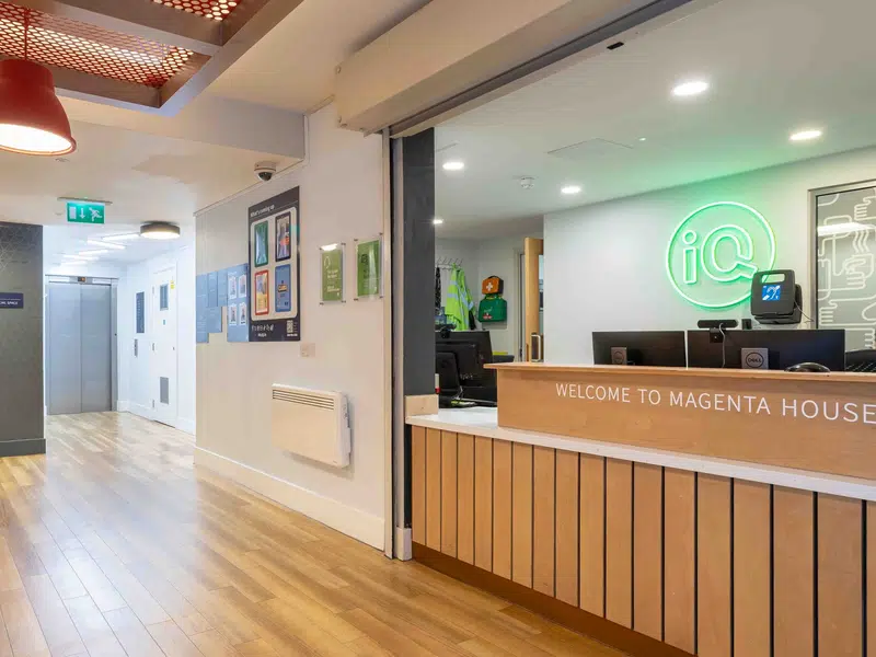 iQ Magenta House, London photo 13