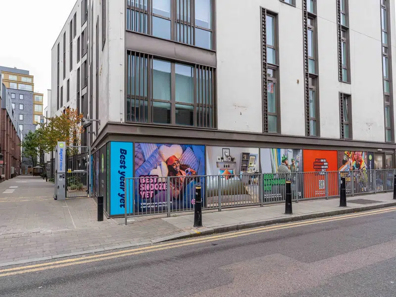 iQ Magenta House, London photo 12