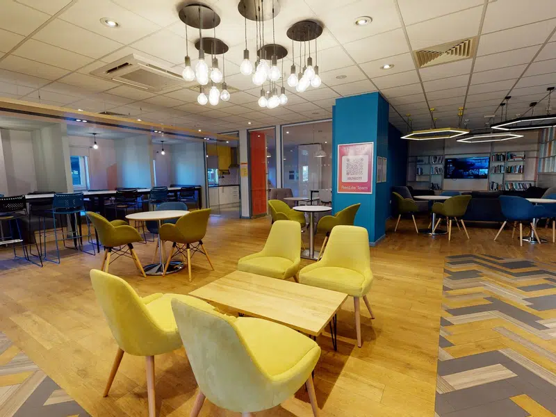 iQ Opal Court, Leicester photo 18