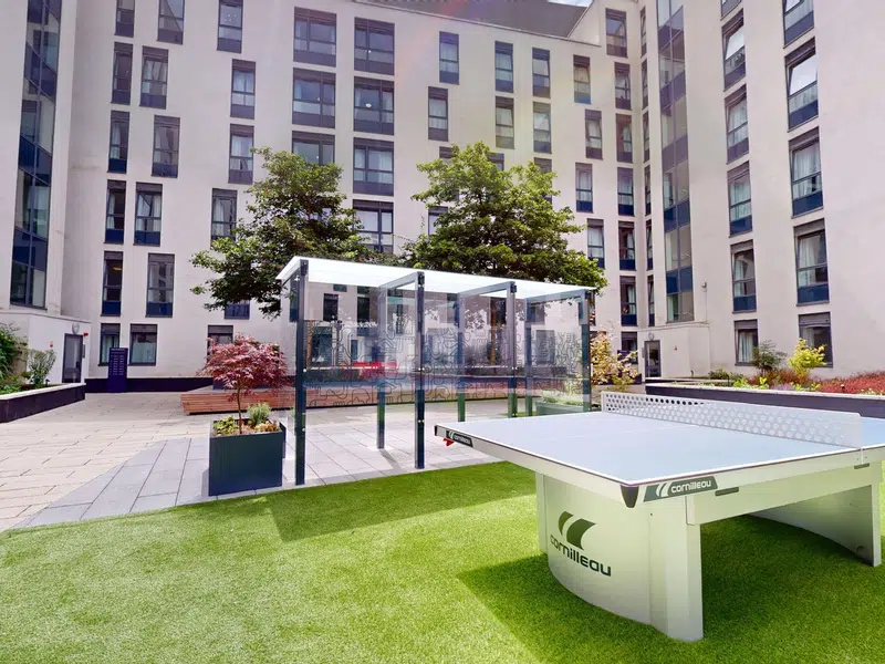 iQ Sterling Court, London photo 10