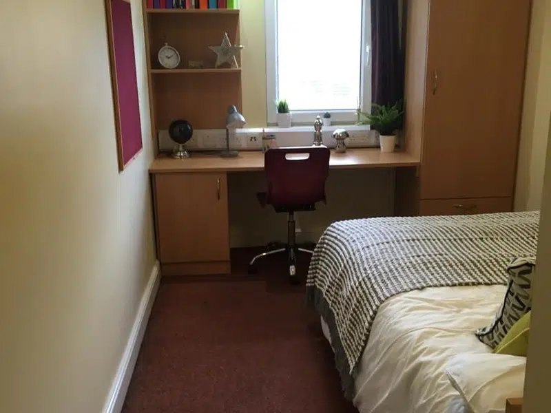 Longside House, Bradford photo 8
