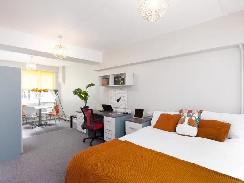 Louise House, London photo 8