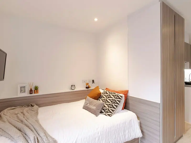Lumya Leicester, Leicester photo 5