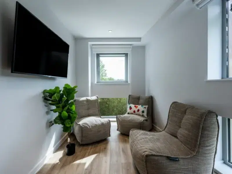 Murieston Crescent, Edinburgh photo 16