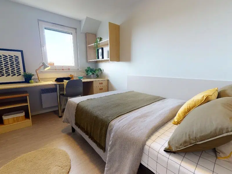 iQ Opal Court, Leicester photo 2
