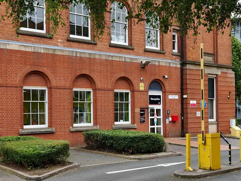 Queen's Hospital Close, Birmingham photo 7