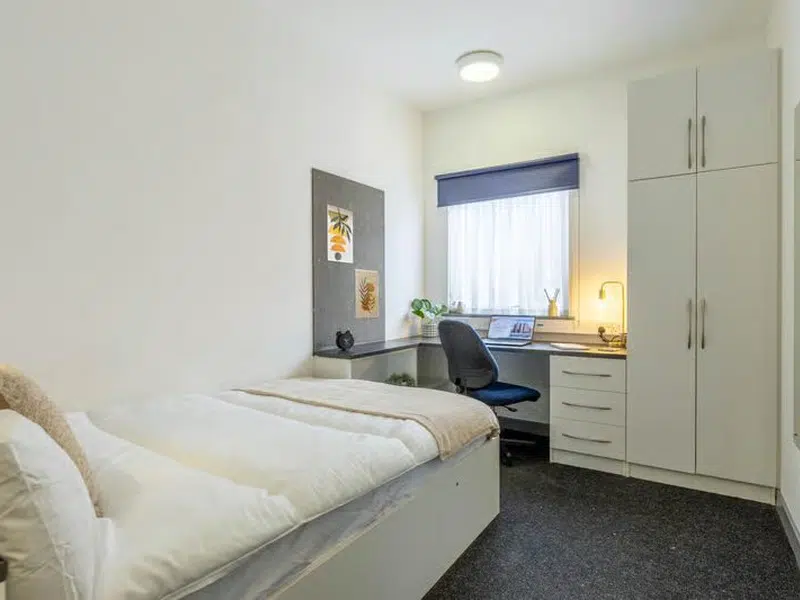 Russell View, Nottingham photo 4