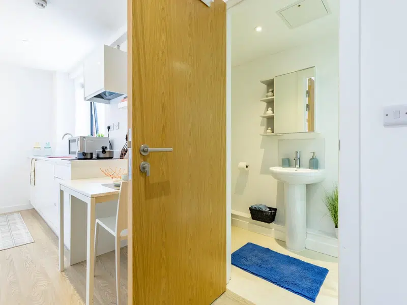 1 Bed Apartment Single Room photo 5