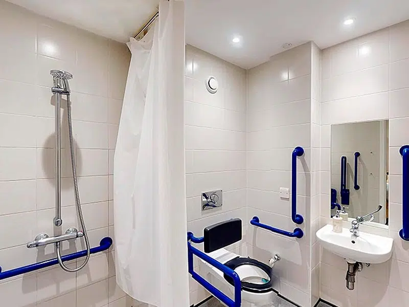 2 Bed Accessible Apartment photo 6