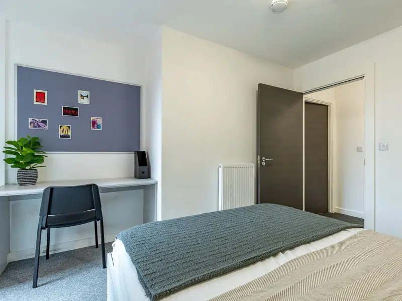 2 Bed Apartment En Suite photo 2