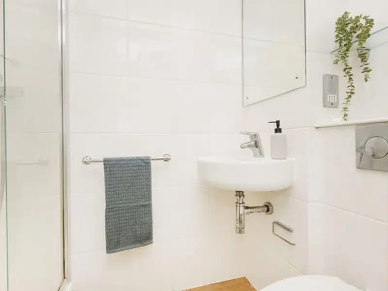 2 Bed En-Suite Flat photo 4