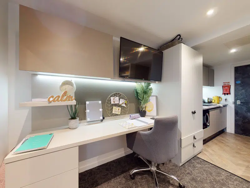 3 BED APARTMENT photo 4