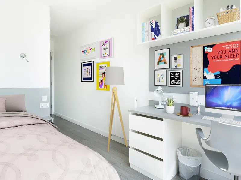 Silver En Suite photo 1