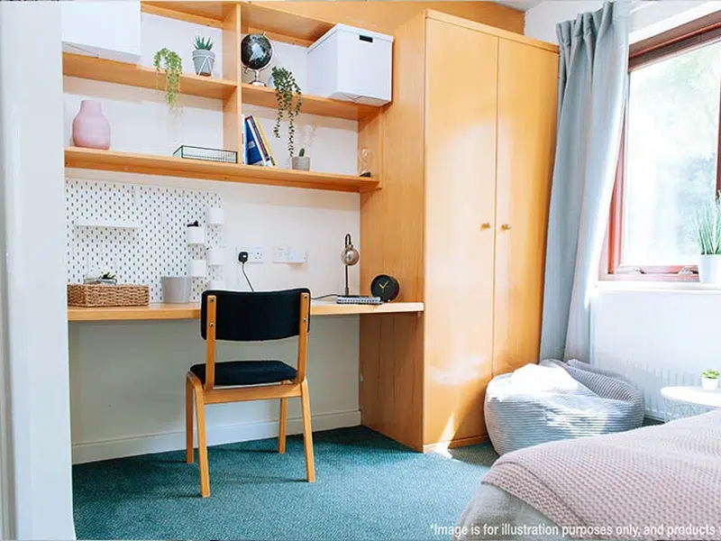 Standard Ensuite photo 5