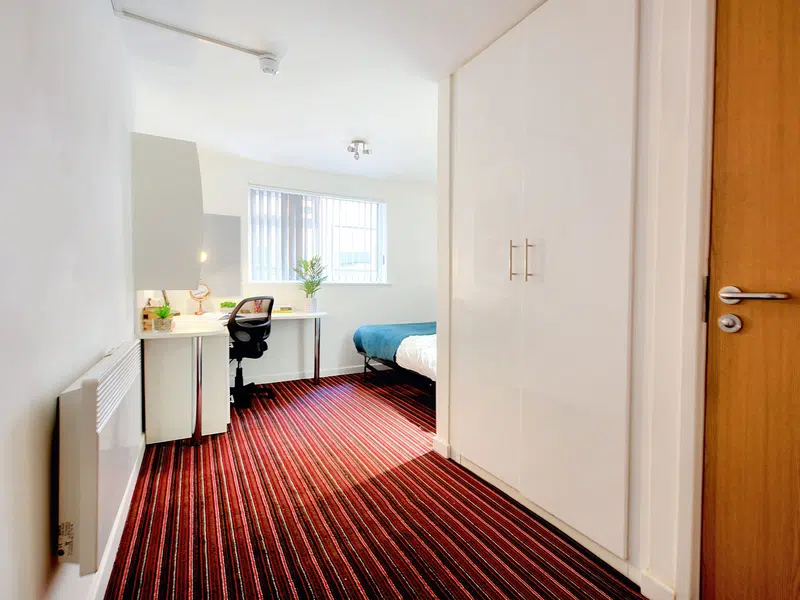 2 Bed Bronze photo 4