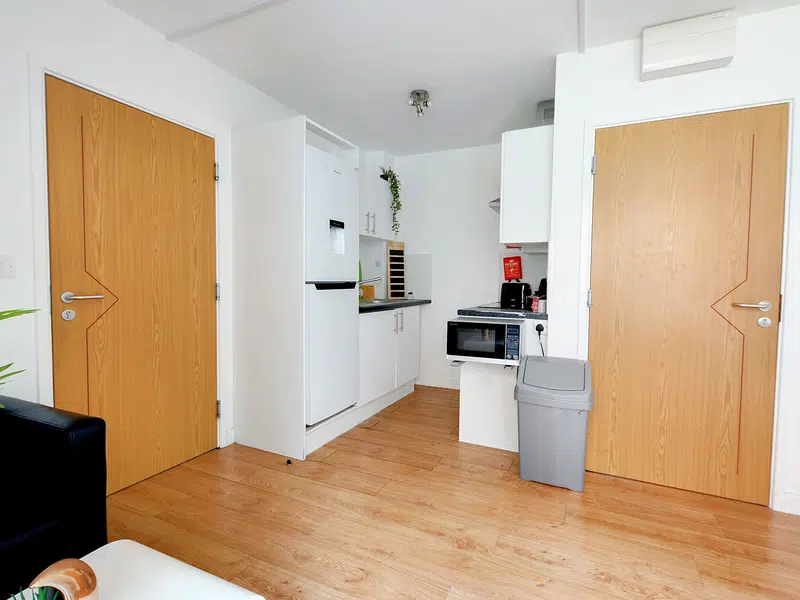2 Bed Bronze photo 6