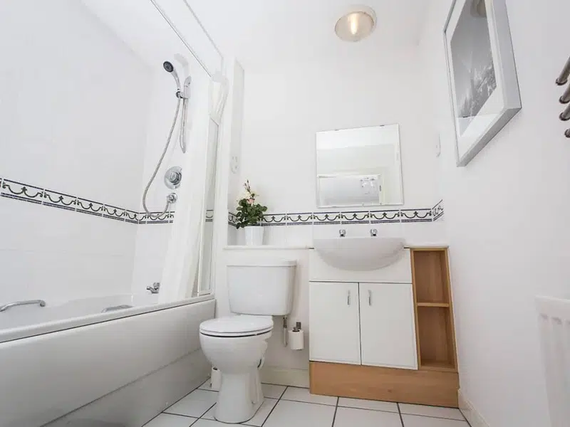 Premium Plus - 3 & 4 Bed Flat photo 4