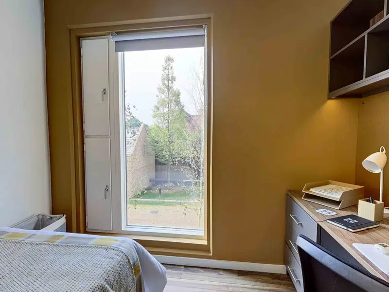4 Bed Apartment photo 2