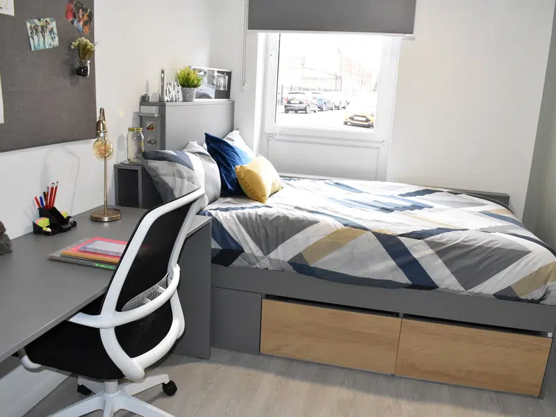 4 Bed Apartment photo 1