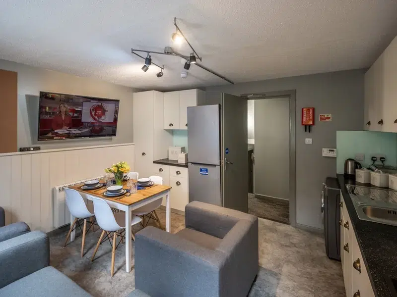 4 Bed Deluxe photo 3