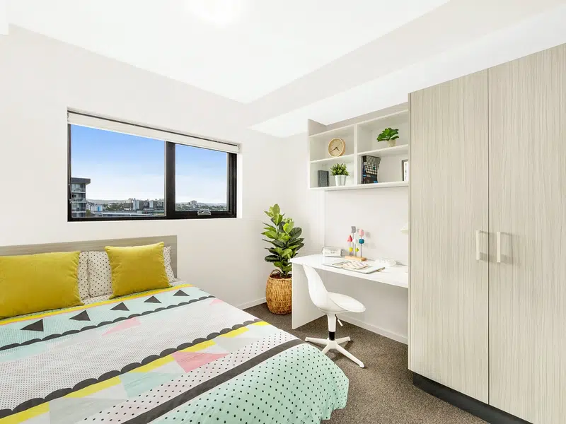 5 Bed Apartment photo 1