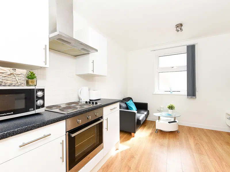 6 Bed Bronze photo 2