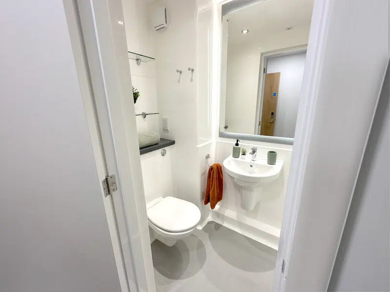 Classic En-suite (5-6-8 Bed) photo 3