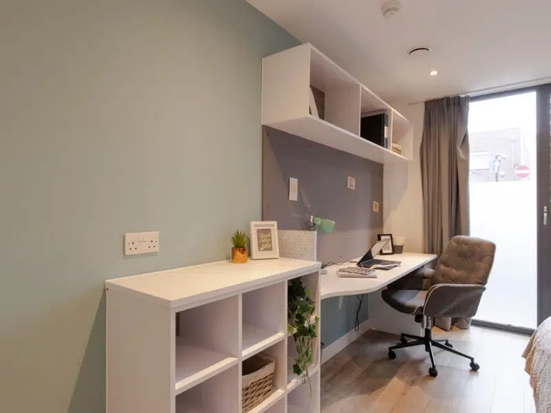 4 Bed Cluster Ensuite photo 2