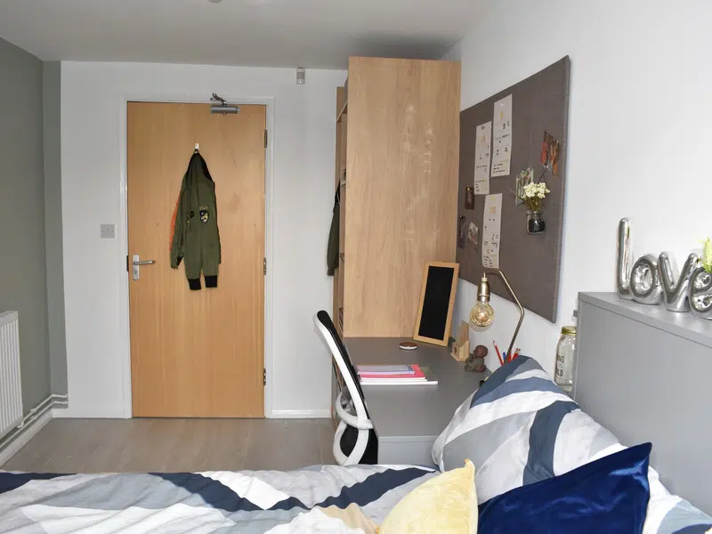 5 Bed Apartment photo 2