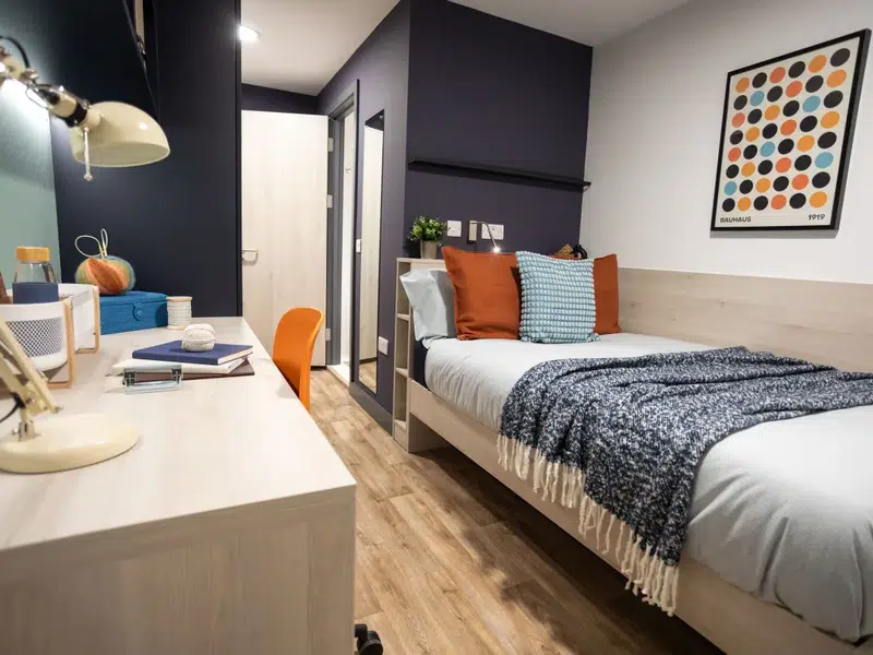 5 Bed En-suite photo 1