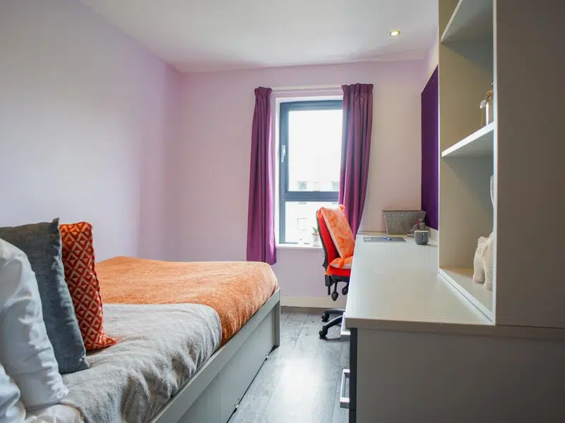 5 Bed Gold Ensuite photo 3
