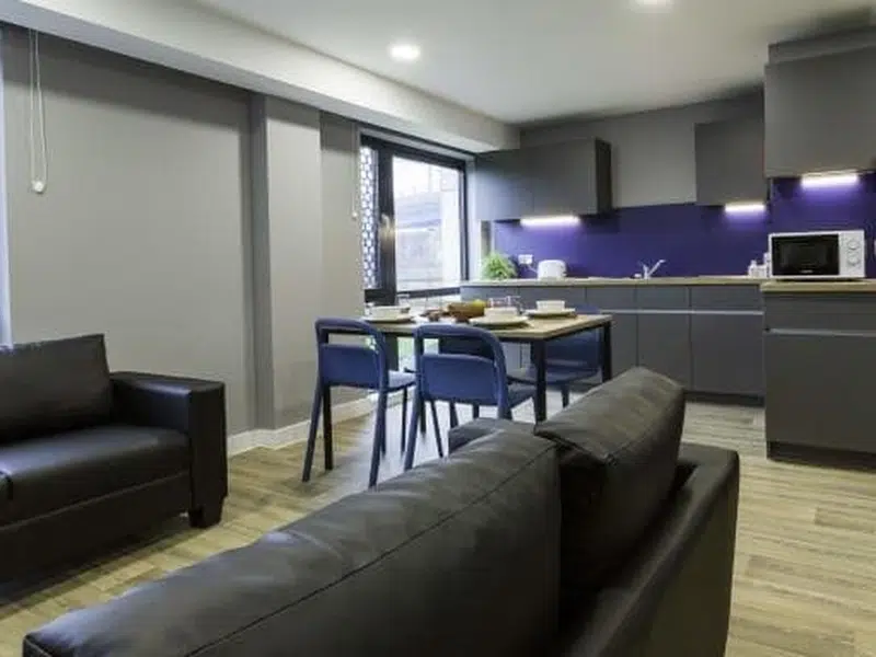 5 Bed Standard En-suite photo 3