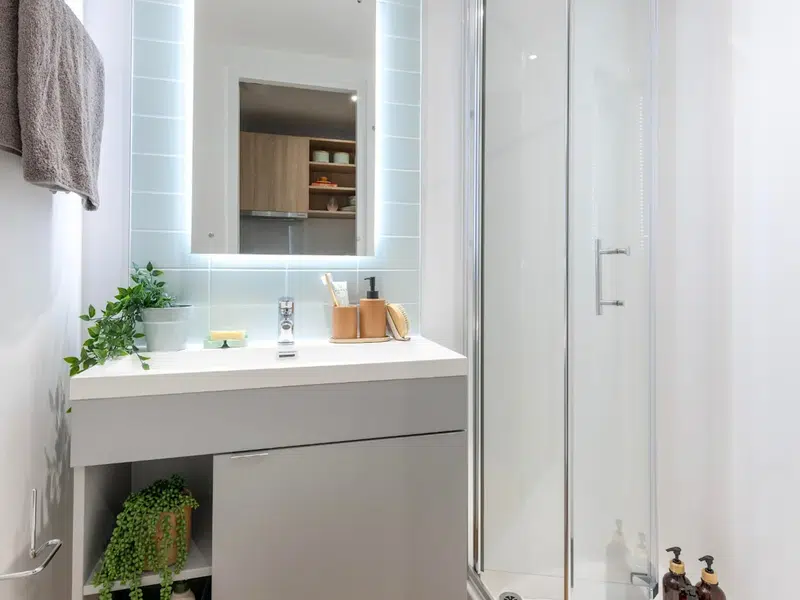 5 Bed Premium En-Suite photo 3