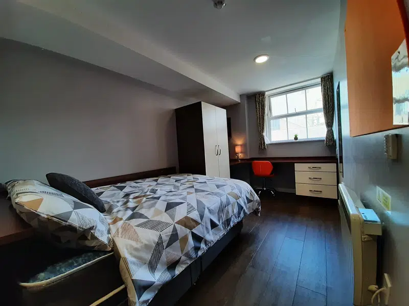 6 Bed En-suite photo 1
