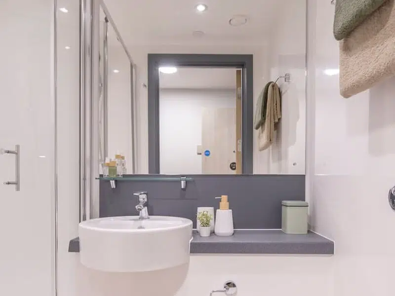 6 Bed Premium En-suite photo 4