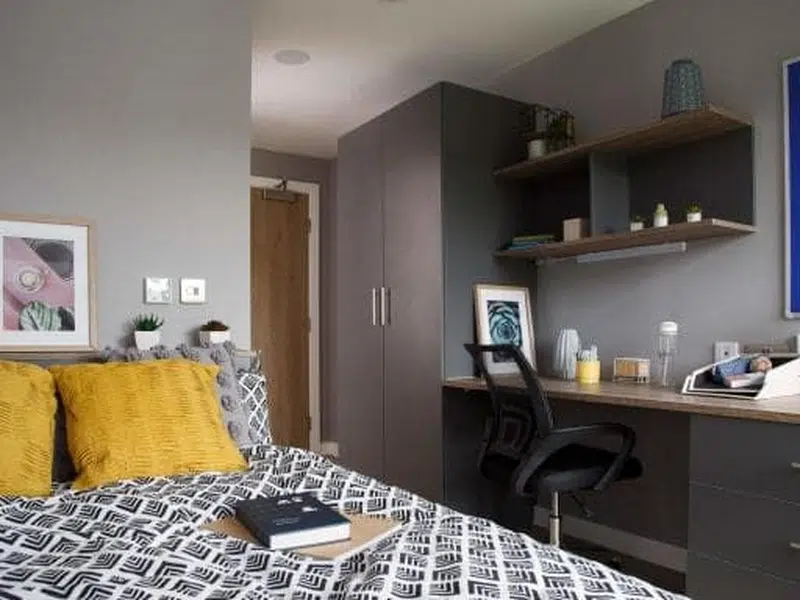 6 Bed Standard En-suite photo 1