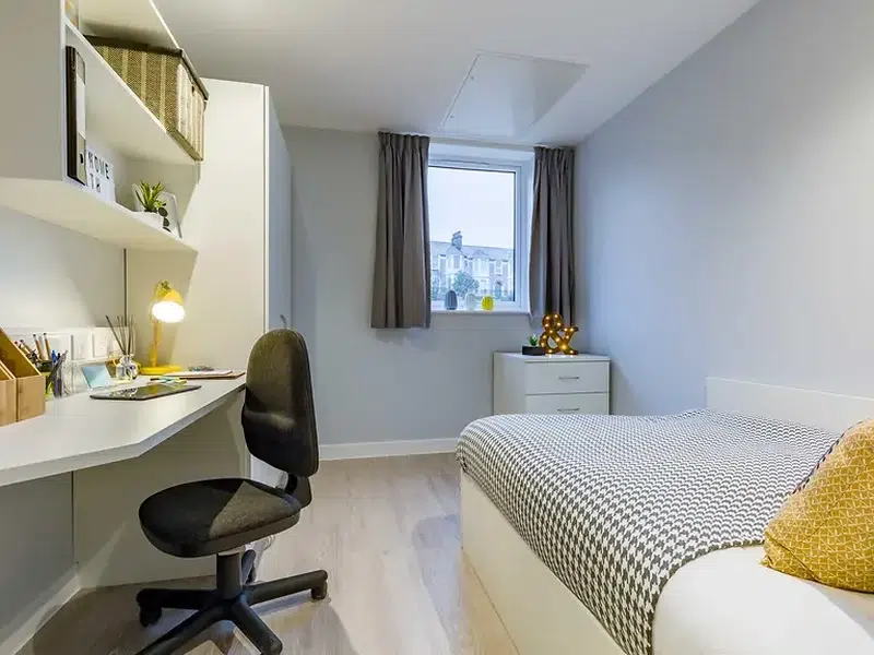 6 Bed Standard En-suite photo 2