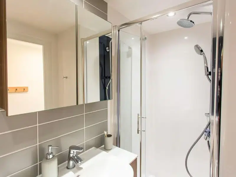 Standard En-suite photo 4