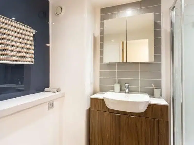 Standard En-suite photo 5