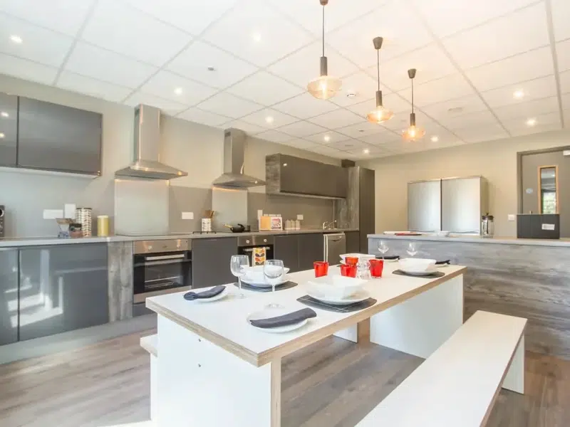 7 Bed Cluster En-suite photo 4