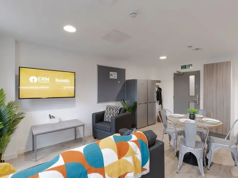 7 Bed Cluster Ensuite photo 4