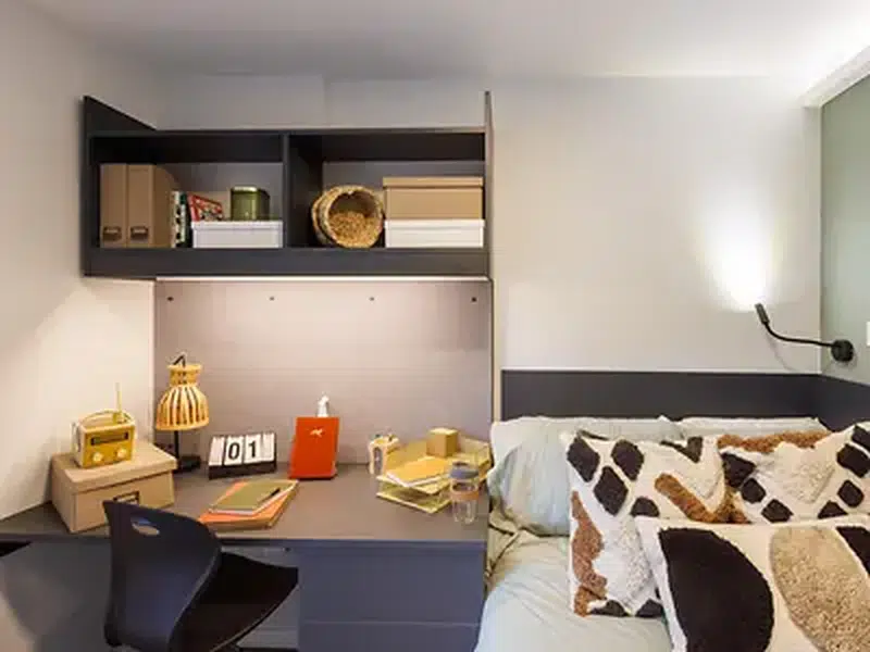 7 Bed En-suite photo 2
