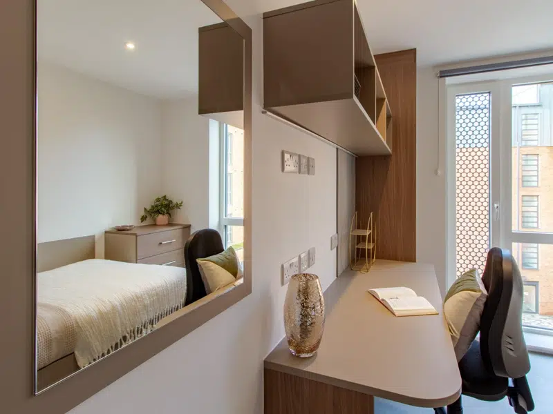 7 Bed En-suite photo 3