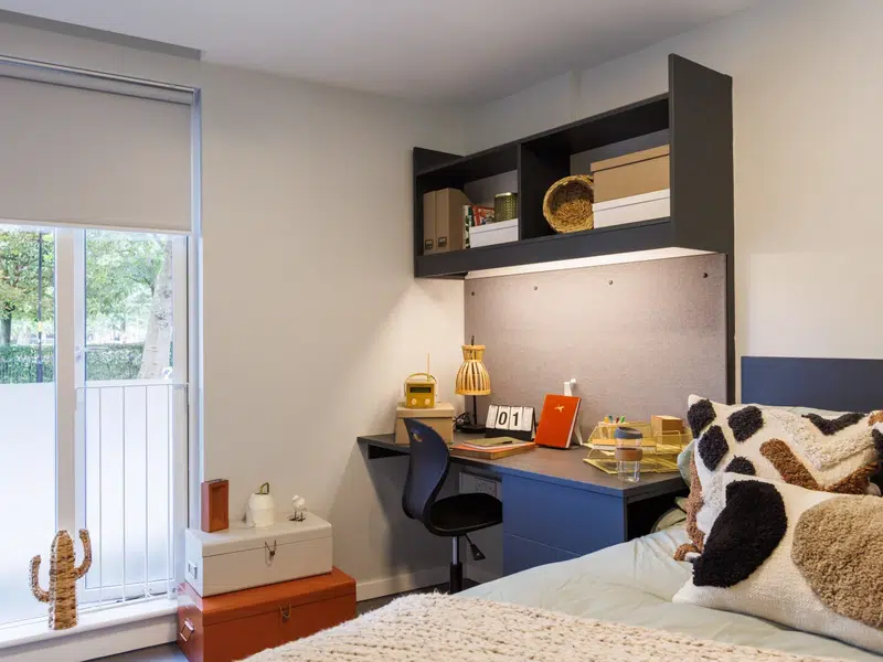 8 Bed En-suite photo 1